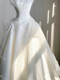 Timeless Ball Gown Strapless Tulle Long White Wedding Dresses With Ruffles HZ1024
