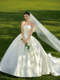 Elegant Ball Gown Strapless Satin Lace With Veil Long Wedding Dresses HZ1024