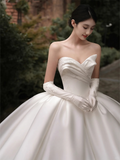 Timeless Ball Gown Strqpless Satin Applique With Veil Gloves Long Wedding Dresses HZ1024